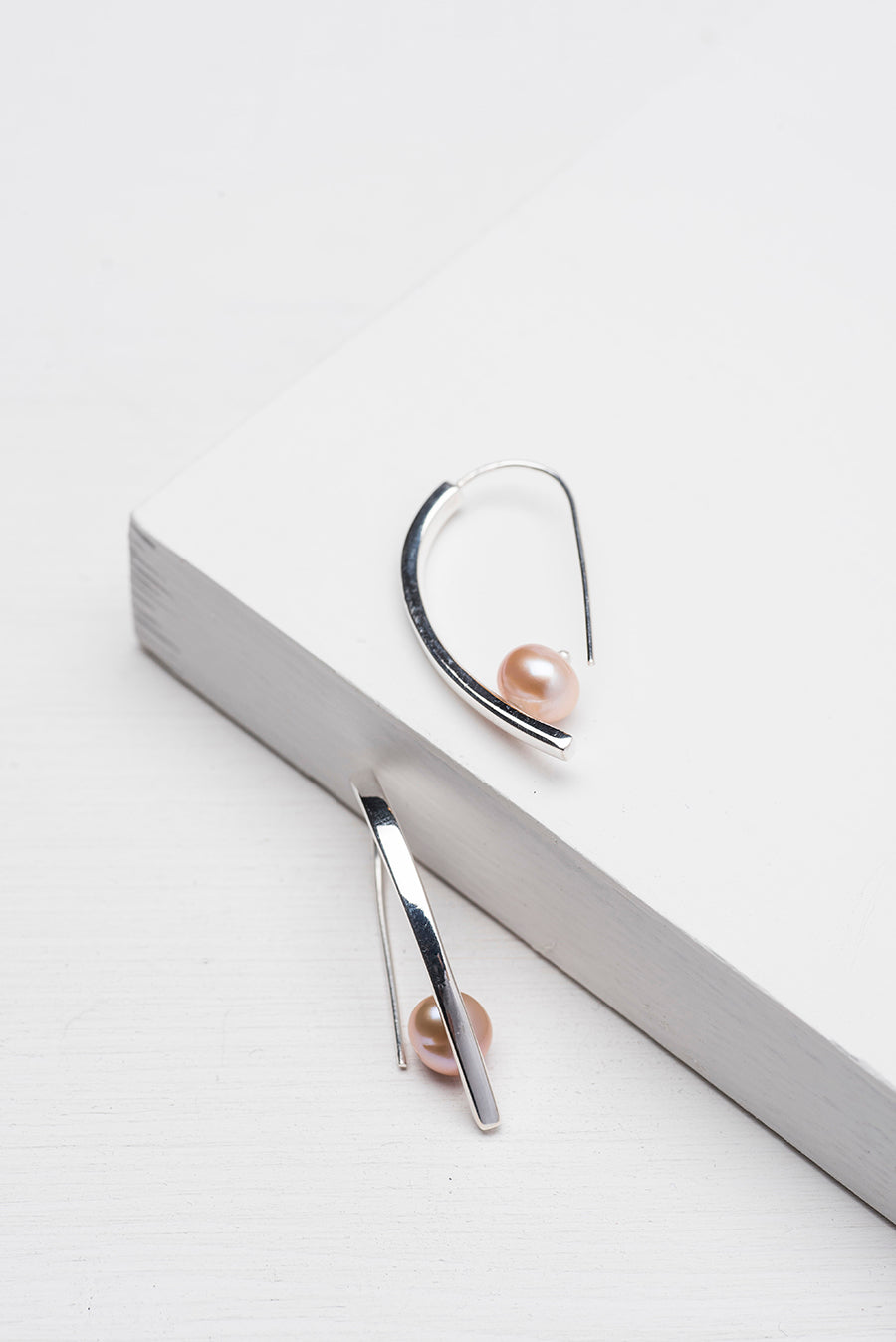 Signatur pink pearl hooks