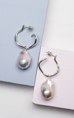 TROLLHASSEL BIG PEARL HOOPS