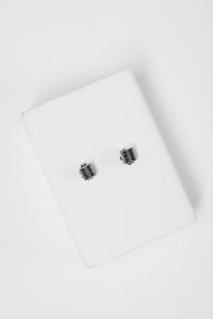 PLUTTEN BLACK STONE CUBE STUDS