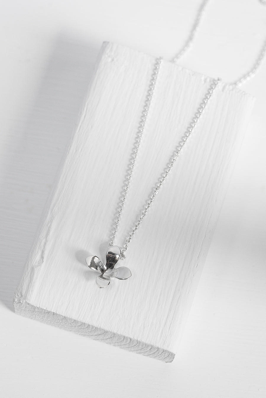 Forget me not medium necklace