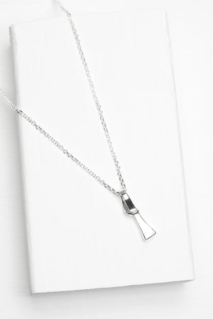 NAIL NECKLACE